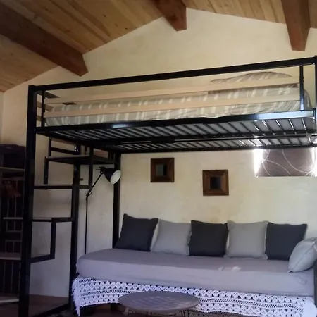 Le Cabanon Eco Boheme モントゥー